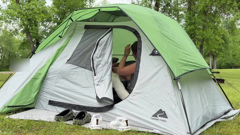 Mya Lane: Esposa quer ser assistida fodendo no parque