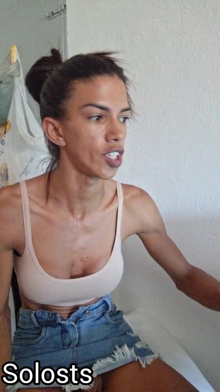 Tsdanisantos1: Lo que haces solo en casa, lo disfruto.