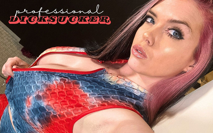 King BBC Official: Pink Hair PAWG Ryan Smiles Sucking a Huge Black Dick