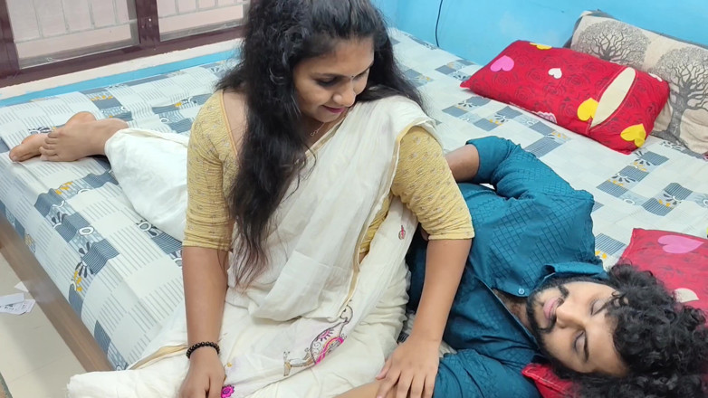 Vaigavarun45: Kerala Malayali koppel pijpbeurt en poesje likken in Kerala Saree,...