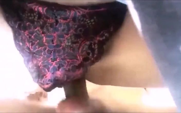 Sexy O2: 694 - сцены с видом снизу - трах, грязный разговор во французском видео от первого лица, секс в атласном нижнем белье