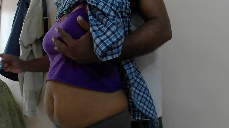 Magilmathi: Tamil padrasto com universitária