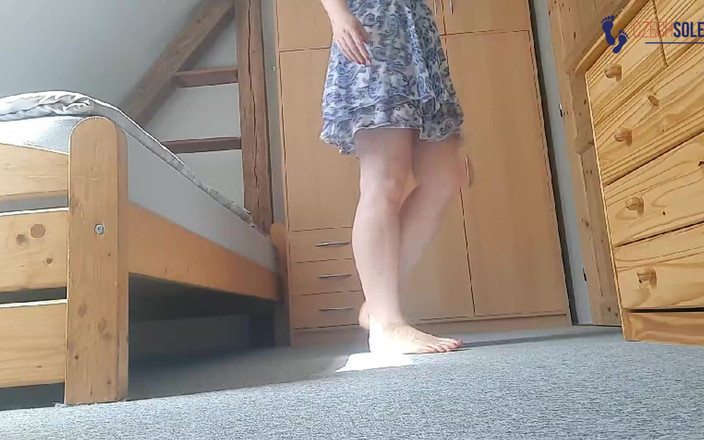 Czech Soles - foot fetish content: アマチュアホームクイックフィートからかい