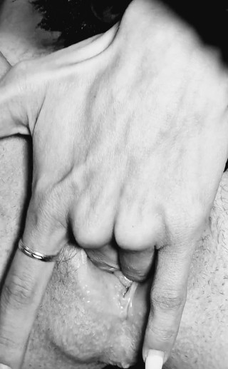 vittoriavegas: Do tohoto keře se hodí moje roztomilá kundička?