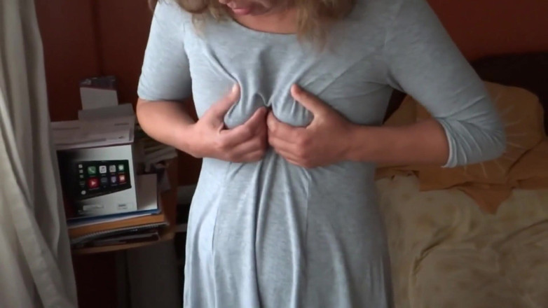 Ardientes69: First time very excited stepmother masturbates in front of stepson...