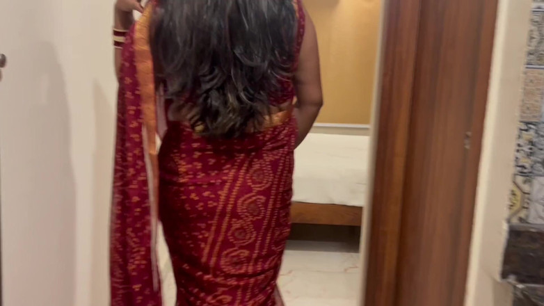 Besharam Jodi: Indian Saree Wali Bhabhi Fucked Hard by Her Shameless Brother-in-law...