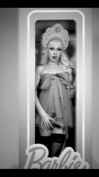 If Barbie Dolls Had Big Dicks...