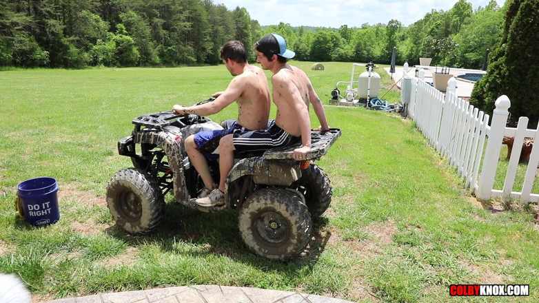 Colby Knox: Muddy Boys and Their Toys -bareback-