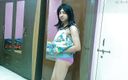 Cute & Nude Crossdresser: Sweet Sissy Crossdresser femboy Sweet棒棒糖，撒尿，喝酒和淋浴