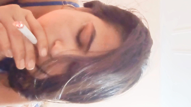 Hot Sis: Latika má tvrdý sex s velkým černým ptákem