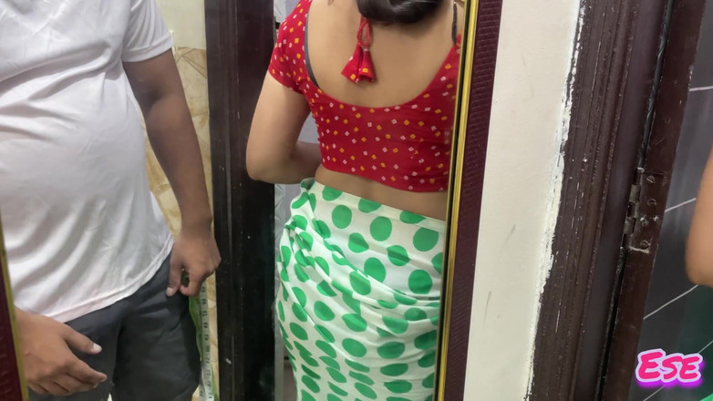 Sammy Sins: Pervertido sastre folla india caliente en su tienda