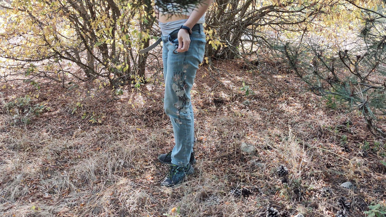 Risky Hairy Couple: -te în pădure