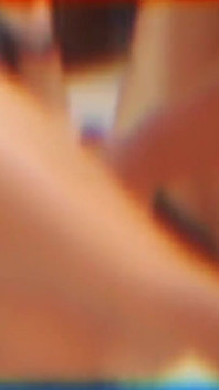 Dupla penetração de uma velha madura, eu fodo sua bunda enquanto ela coloca um vibrador na buceta dela