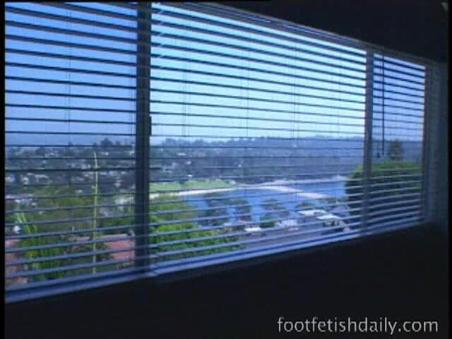 Kick Ass Pictures: Filem streaming dari Ana Everjoy Aka Laura dari Barefoot Sulit