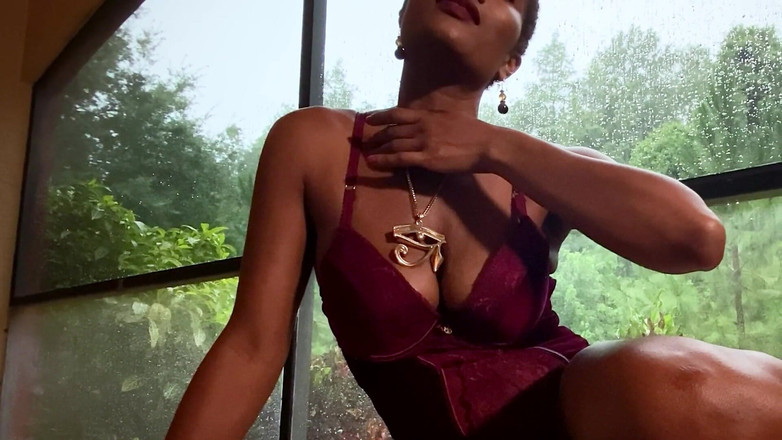 FilthyFemdom: Ziua ploioasă cu instrucțiuni de masturbare cu jet jasmine