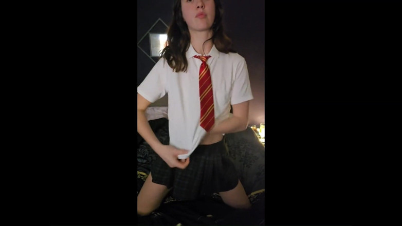 Teen Sophie: !! Especial Strip Tease Uniforme
