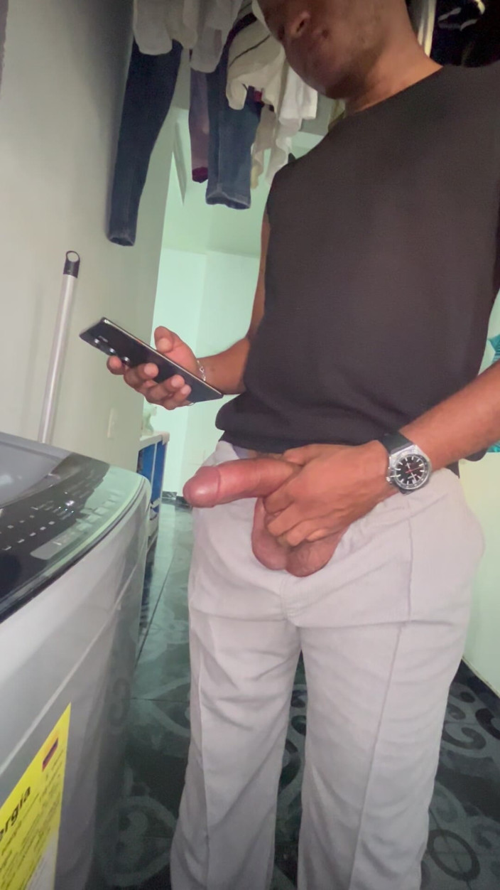 Tomas Styl: Rough Brunette Ass Xl in the Laundromat He Masturbates Hard...