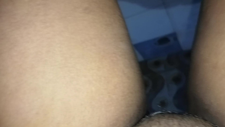 Hot Tamil Couple: Minha esposa Saranya no banho