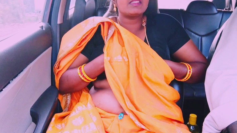 Telugu honey lips: Villege mucama sexo en el coche, telugu habla sucio