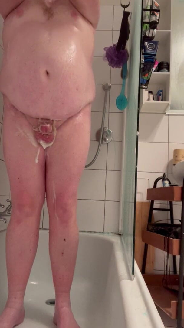 Ginger daddy: Ginger Stepdaddy shower time