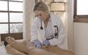 Transfixed ADULTTIME: Transfixed - MILF Doctor Dee Williams utför intim undersökning på Khloe...
