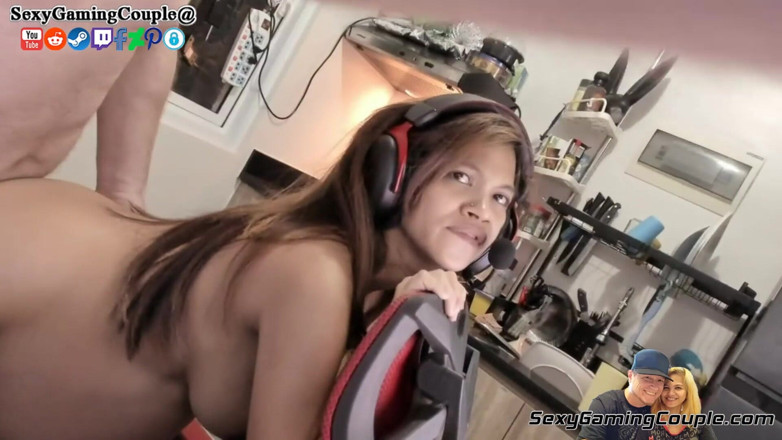 SexyGamingCouple: Відео від першої особи, мінет, потім трах раком зі спермою на цицьки - бонус крупним планом пизди та дупи