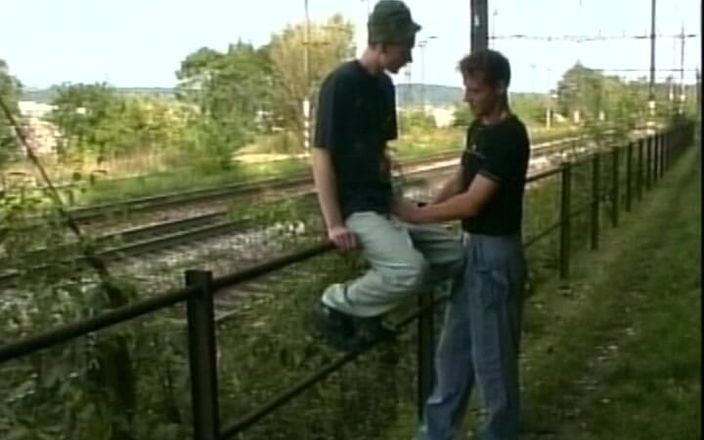 Gay vintage vibes: Žádostivá mužská nutkání hra # 2