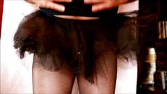 Crossdresser Violeta: Il travestito Violeta gioca con un dispositivo di castità - collant...