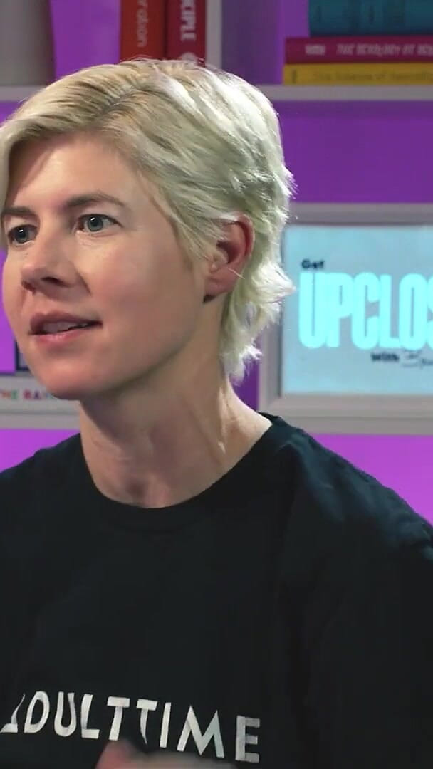 Adult Time Podcast: Hailey Rose säger att folk underskattar kyssar och intimitet