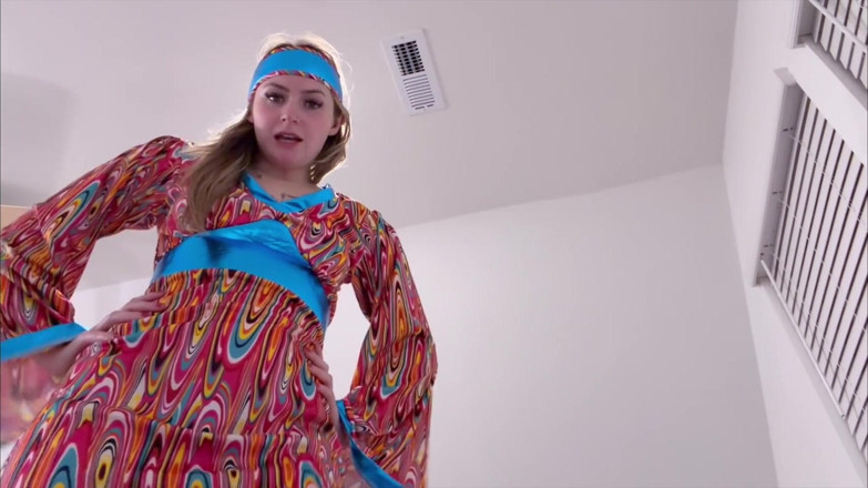 Kink in Time: London Evans' Groovy '60s Giantess Domination 4K-pov Shrinking Fantasy Awaits!