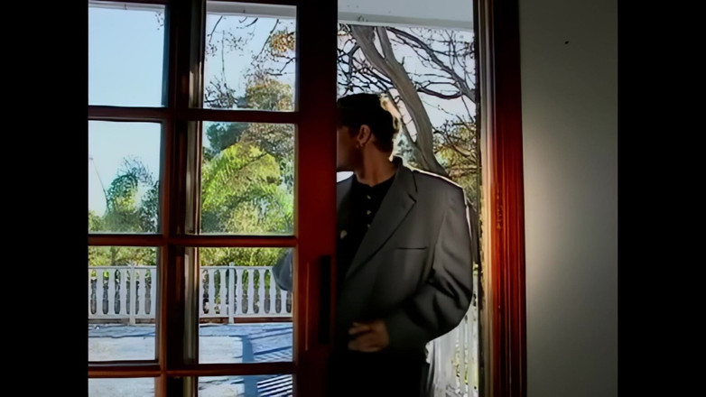 Pornobello: Katie Gold mutfakta büyük bir penis tarafından sert sevişiyor