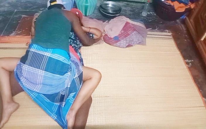 Priyanka314: Mẹ kế Ấn Độ chơi ngón tay buổi sáng