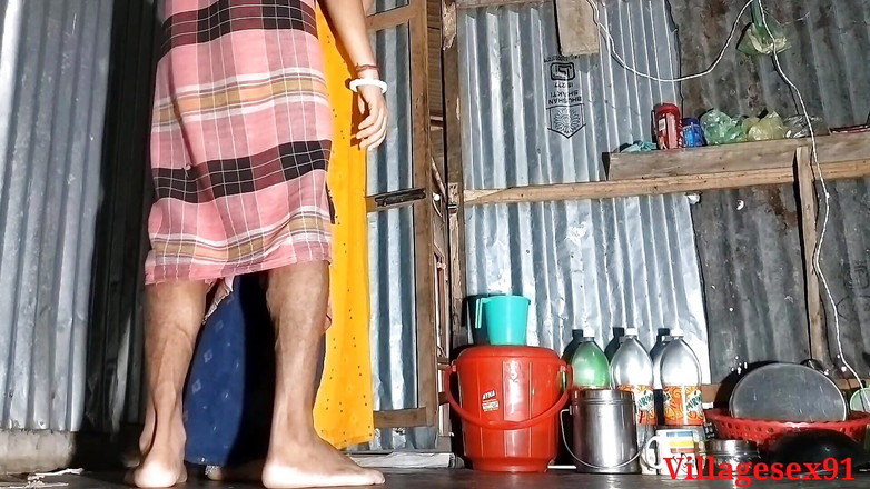 Villagesex91: Como uma mulher pode mostrar seu churidar amarelo e me...