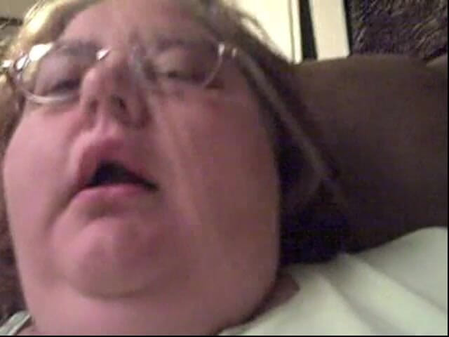 BBW nurse Vicki adventures with friends: Belching fetish untukmu!