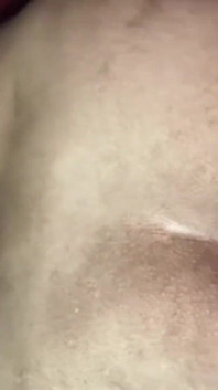 在家里操她紧致的阴户