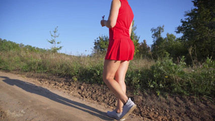 Teasecombo 4K: Girl in Short Dress Walks Outdoor and Flashing Butt