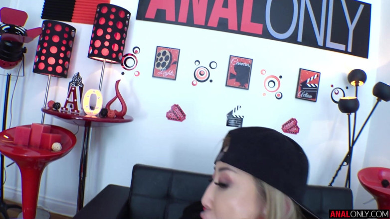 Anal Only: Ass Stretching Nicole