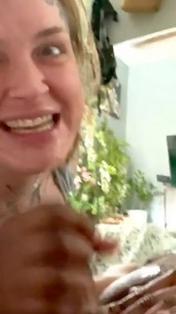 Beautiful Trans Sucks Bigdaddy8inchz Cock