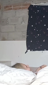 Ma meilleure amie me demande de lui faire du sexe vaginal, je finis par lui mettre dans le cul et je lui ai accidentellement blessé