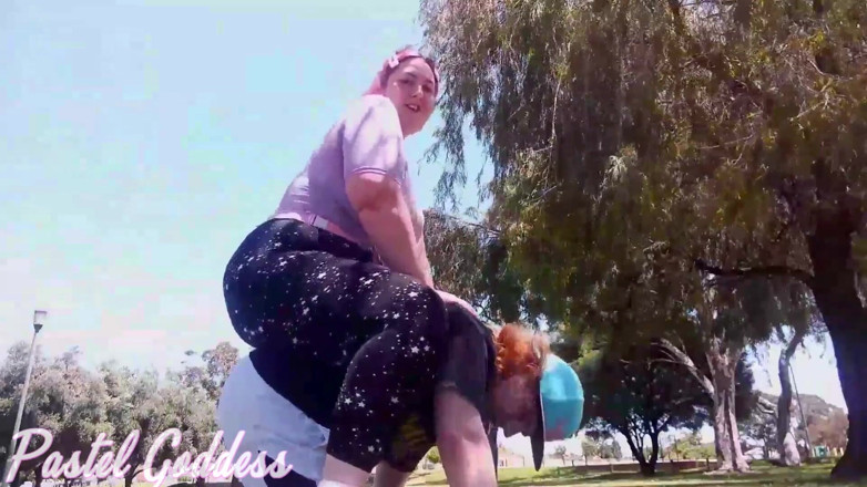PastelGoddess: BBW sweat and fart cleaning after workout