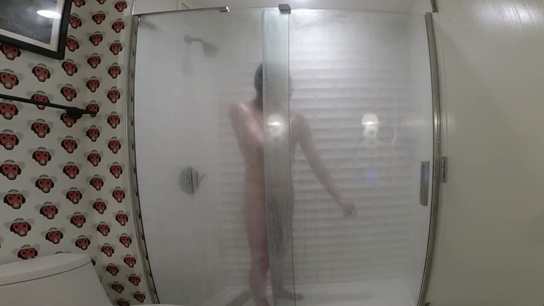 KittyKaash: Kitty Kaash in the shower