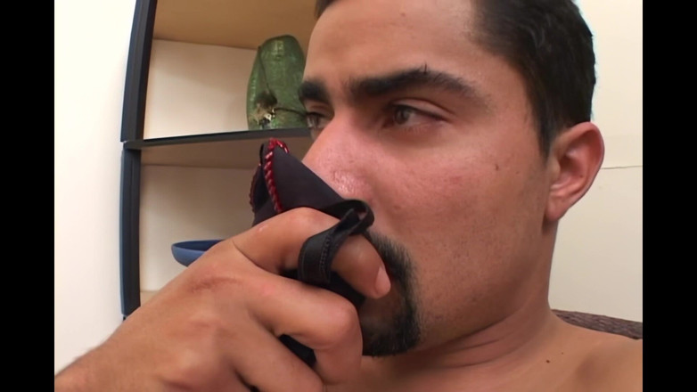 Planet Shemale: Puta travesti toma carga después de carga como un campeón