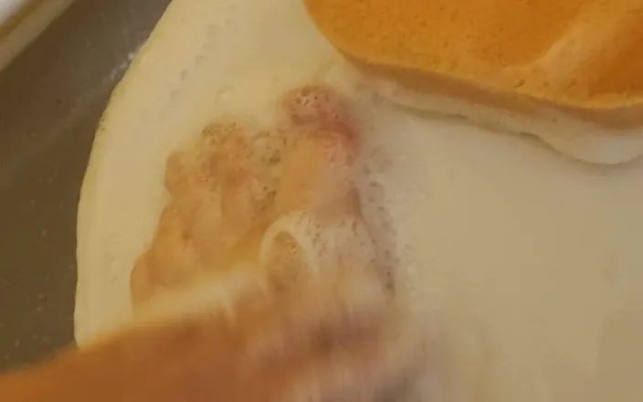 Big man: Feet fetish