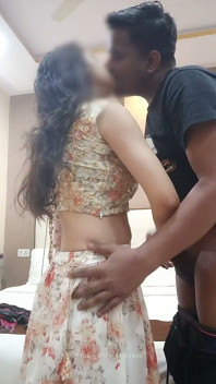 Slaves Exploring DesiresAmateur Couple’s Intense Deep Connection, Playful Kisses, Oral, Foreplay & Complete Intimacy(Part 1)