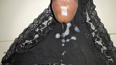 Black guy: Abspritzen auf ihr höschen PT9....