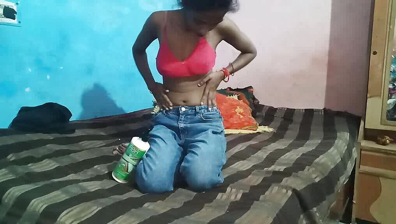 Truefuker: Istri nakal ini menelepon ke rumah setelah suaminya pergi bekerja...