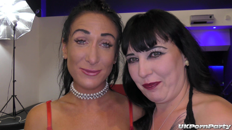 Gangbang team: Sexy MILFs Ella Bella and Sexy Cleo Enjoy a Gangbang...