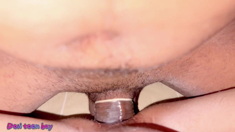 Desi Banana: 第315話 P-2 ビッグディック・バングラ・デシ・ボーイセックス、トゥインク・ボーイとインディアン・ボトムのセックス。イケメンのチンコはティーンの肛門にほとんど突き刺さない。スキニーボーイX