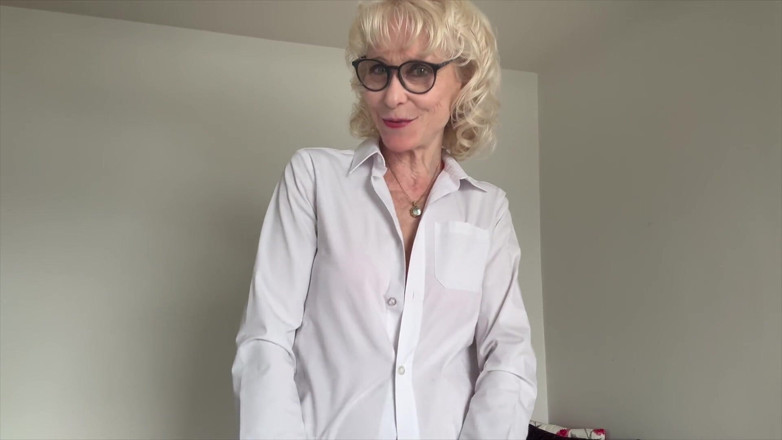 Deeliteful Jacy: Red hot &amp;frech