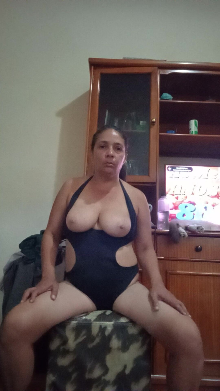Vivi Barbieri: 의자에 사정